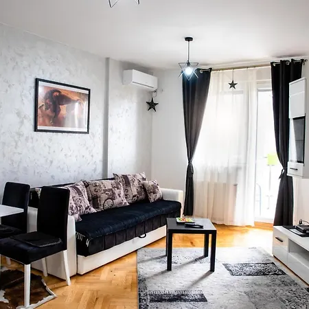 Apartment Apartman Black Star Novi Sad