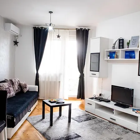 Apartman Black Star